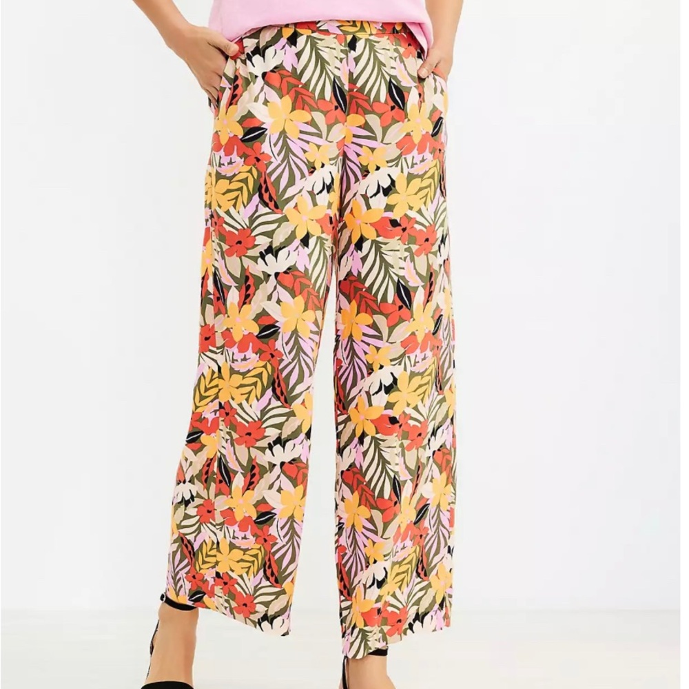 LOFT Wide Leg Pull On Pants Tropical Print sz M